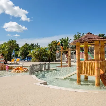 Camping Les Cabanes D'oleron キャンプ場 サン・ジョルジュ・ドレロン