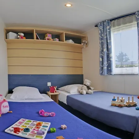 Camping Les Cabanes D'oleron Campsite Saint-Georges-d'Oleron