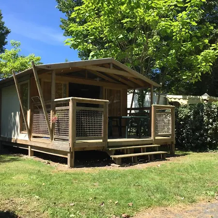 Camping Les Cabanes D'oleron Campsite