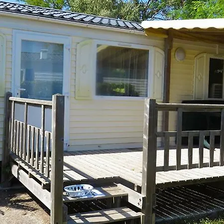 Camping Les Cabanes D'oleron Campsite 4*